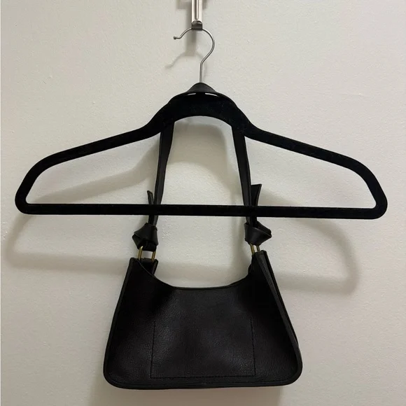 The Sydney Shoulder Bag - Picture 4 of 6